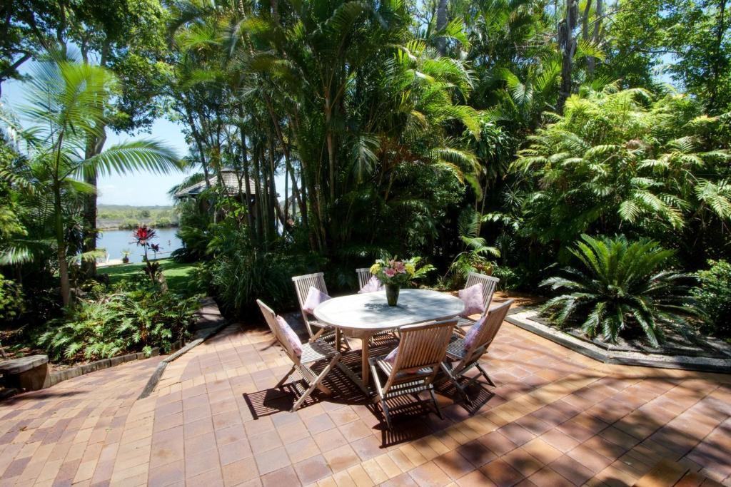 A Beach House At Byron Hotel Byron Bay Exterior photo
