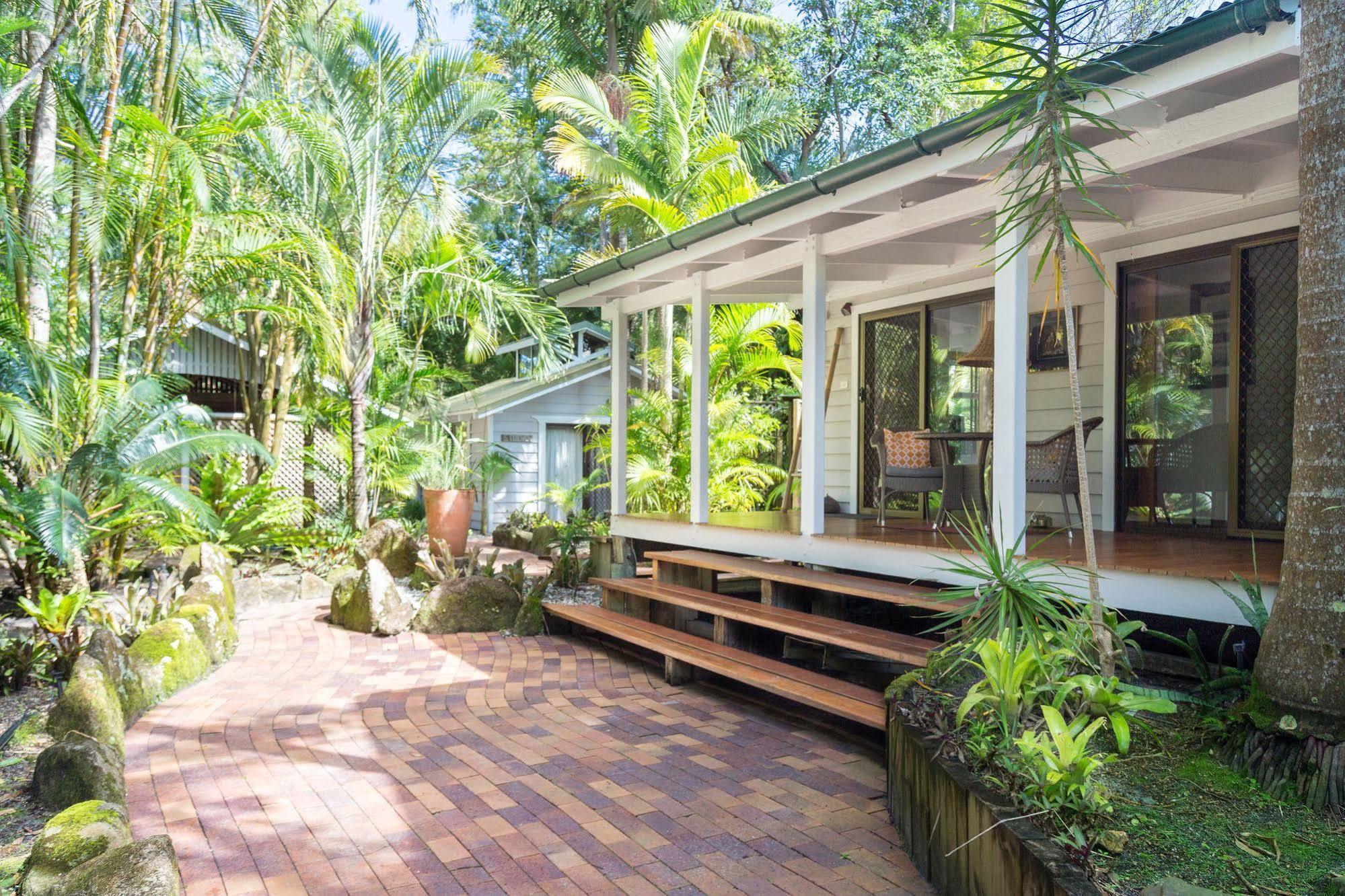 A Beach House At Byron Hotel Byron Bay Exterior photo