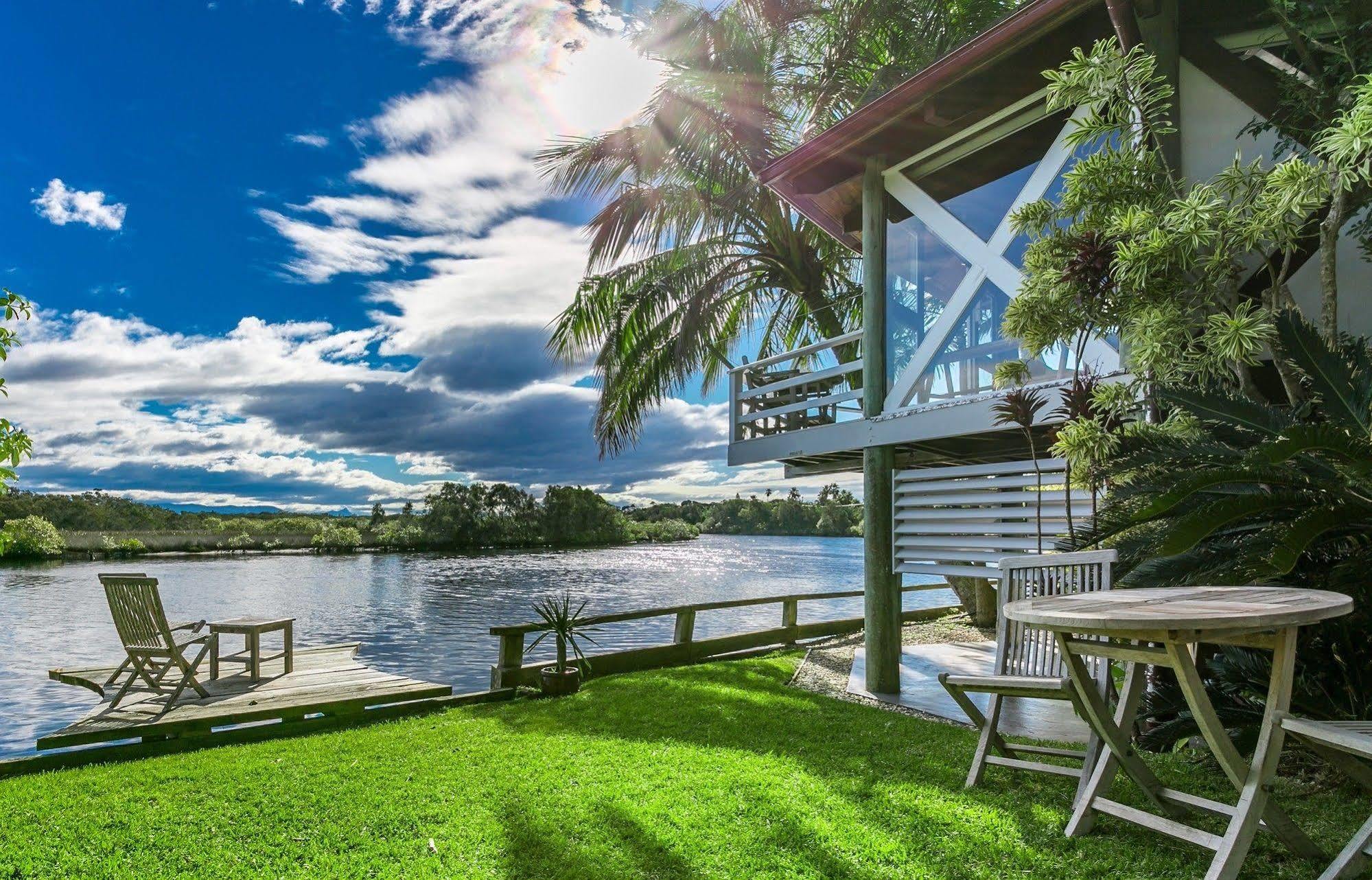 A Beach House At Byron Hotel Byron Bay Exterior photo